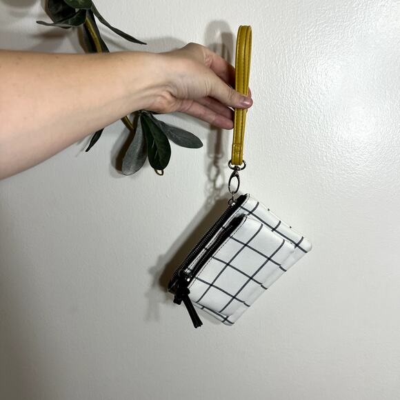 White and Black Plaid Wristlet - Picture 1 of 4
